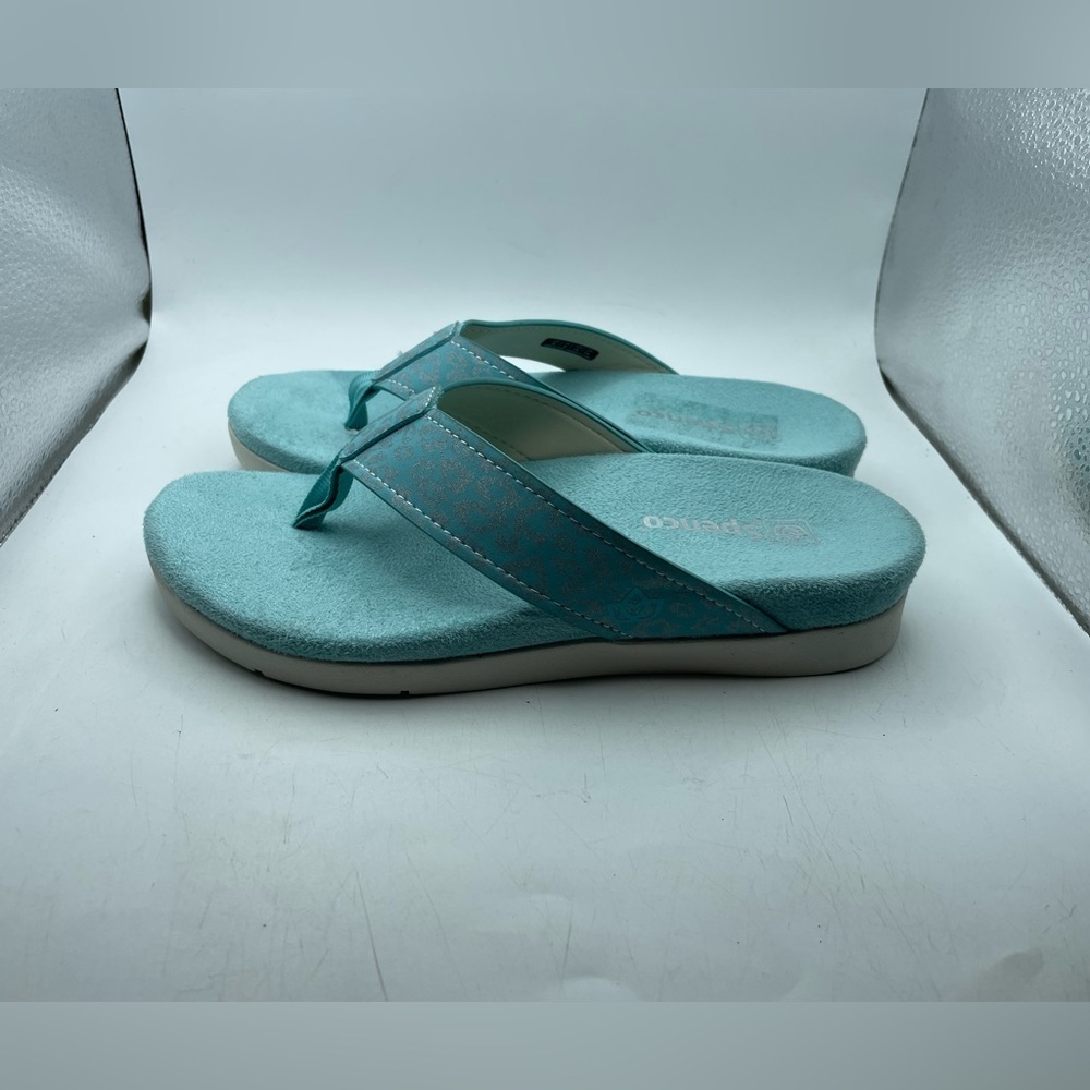 Spenco Newport blue and silver cheetah print womens Flip-Flops size 5